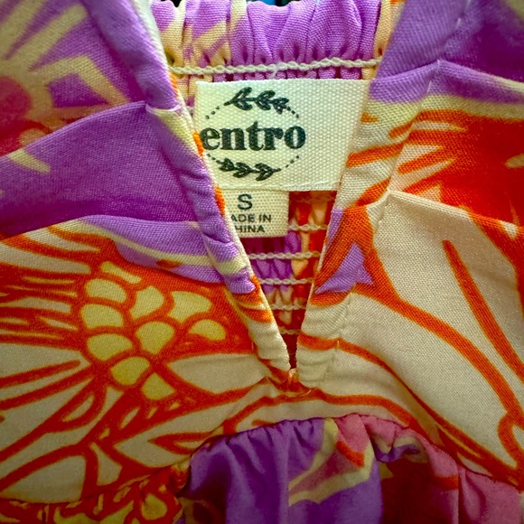 Floral blouse Entro babydoll top - Picture 3 of 3